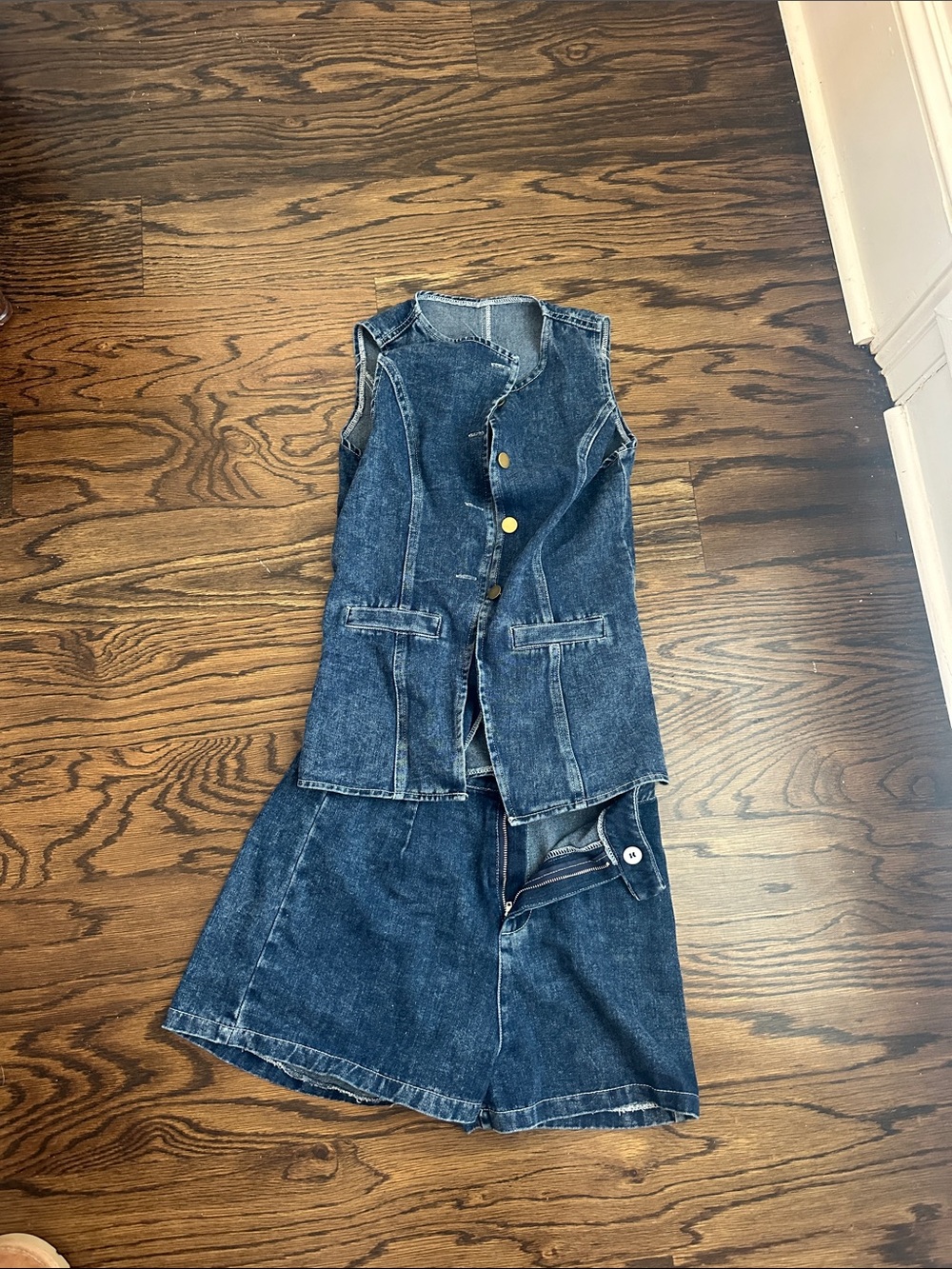 Dark Blue Denim Women's Jeans Set - Sleeveless Jacket & Shorts